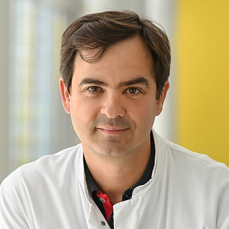 Bild von Dr. med. Alexandre Mendjeritski (Ltd. Oberarzt in der Klinik für Urologie und Kinder­urologie am KKH Erfurt)