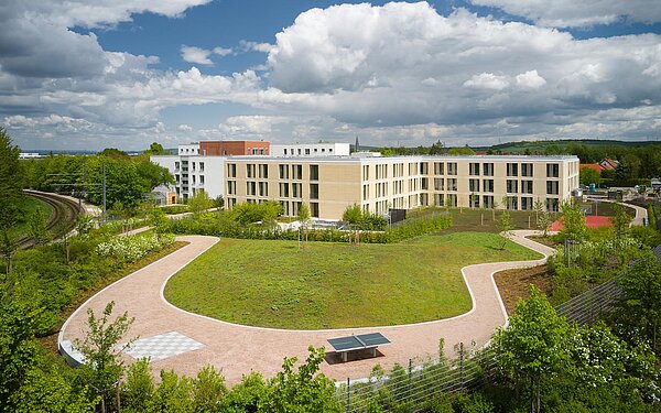 Außenansicht der Klinik für Psychia­trie, Psycho­therapie und Psycho­somatik am KKH Erfurt