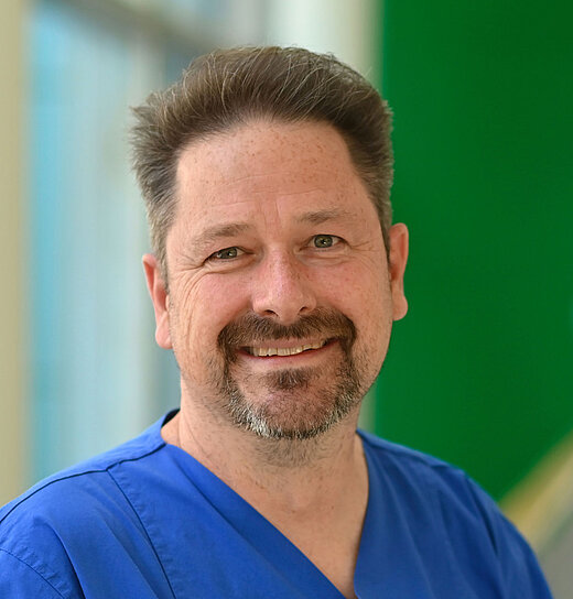 Bild von Dr. med. Henning Hardraht (Ltd. Oberarzt in der Klinik für Innere Medizin I / Gastroenterologie am KKH Erfurt)